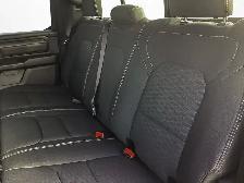 2027 Ram 1500 Express Night Edition Crew 4x4 3.0L Bucket Seats - Photo 26