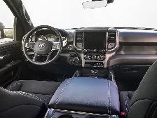 2027 Ram 1500 Express Night Edition Crew 4x4 3.0L Bucket Seats - Photo 27