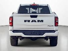 2027 Ram 1500 Express Night Edition Crew 4x4 3.0L Bucket Seats - Photo 4