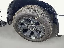 2027 Ram 1500 Express Night Edition Crew 4x4 3.0L Bucket Seats - Photo 9