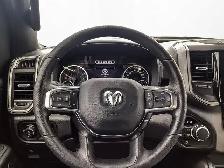 2027 Ram 1500 Express Night Edition Crew 4x4 3.0L Bucket Seats - Photo 17