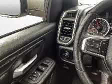 2027 Ram 1500 Express Night Edition Crew 4x4 3.0L Bucket Seats - Photo 20