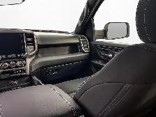 2027 Ram 1500 Express Night Edition Crew 4x4 3.0L Bucket Seats - Photo 28