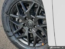 2027 Chrysler Pacifica SELECT AWD | BSM | FWD COLL | LANE | HTD - Photo 6