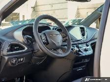 2027 Chrysler Pacifica SELECT AWD | BSM | FWD COLL | LANE | HTD - Photo 11