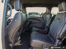 2027 Chrysler Pacifica SELECT AWD | BSM | FWD COLL | LANE | HTD - Photo 22