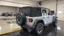 2024 Jeep Wrangler - Photo 4