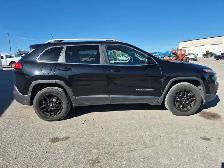 2017 Jeep Cherokee - Photo 4