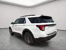 2026 Ford Explorer ST - Photo 3