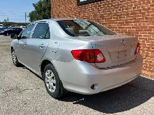 2010 Toyota Corolla 4dr Sdn Auto CE - Photo 4