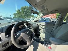 2010 Toyota Corolla 4dr Sdn Auto CE - Photo 9