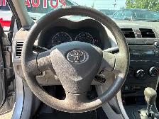 2010 Toyota Corolla 4dr Sdn Auto CE - Photo 11