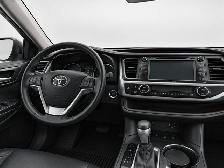 2015 Toyota Highlander XLE AWD / XLE TRIM - Photo 21