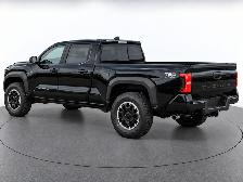 2026 Toyota Tacoma 4X4 DOUBLE CAB AUTO TRD OFF ROAD - Photo 3