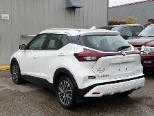 2021 Nissan Kicks SV FWD - Photo 3