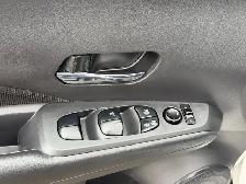 2021 Nissan Kicks SV FWD - Photo 5
