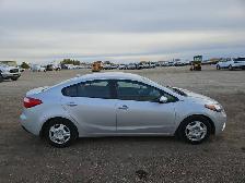 2016 Kia Forte - Photo 11