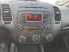 2016 Kia Forte - Photo 18