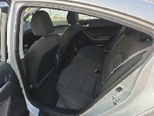 2016 Kia Forte - Photo 21