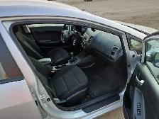 2016 Kia Forte - Photo 25