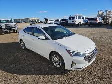 2019 Hyundai Elantra - Photo 2
