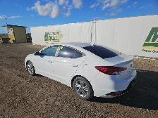 2019 Hyundai Elantra - Photo 3