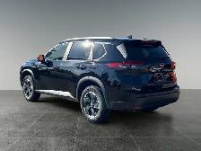 2025 Nissan Rogue SV Moonroof - Photo 4