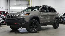 2017 Jeep Cherokee Leather Plus 4x4 | 3.2L | HEATED SEATS & STEE