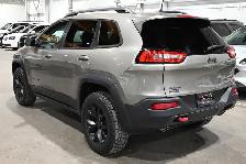2017 Jeep Cherokee Leather Plus 4x4 | 3.2L | HEATED SEATS & STEE - Photo 3