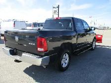 2017 RAM 1500 4WD Crew Cab 140.5' ST - Photo 5