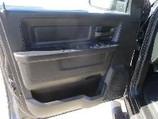 2017 RAM 1500 4WD Crew Cab 140.5' ST - Photo 8
