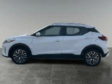2025 Nissan Kicks Play SV - Photo 2