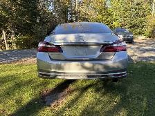 2017 Honda Accord LX - Photo 4