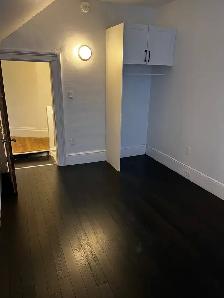 One bedroom plus den for rent in Port Hope - Photo 3