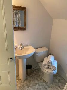 One bedroom plus den for rent in Port Hope - Photo 8