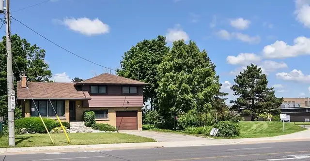 2 Rooms - NOW - FEMALE only - Mohawk College - St Jo Hosp