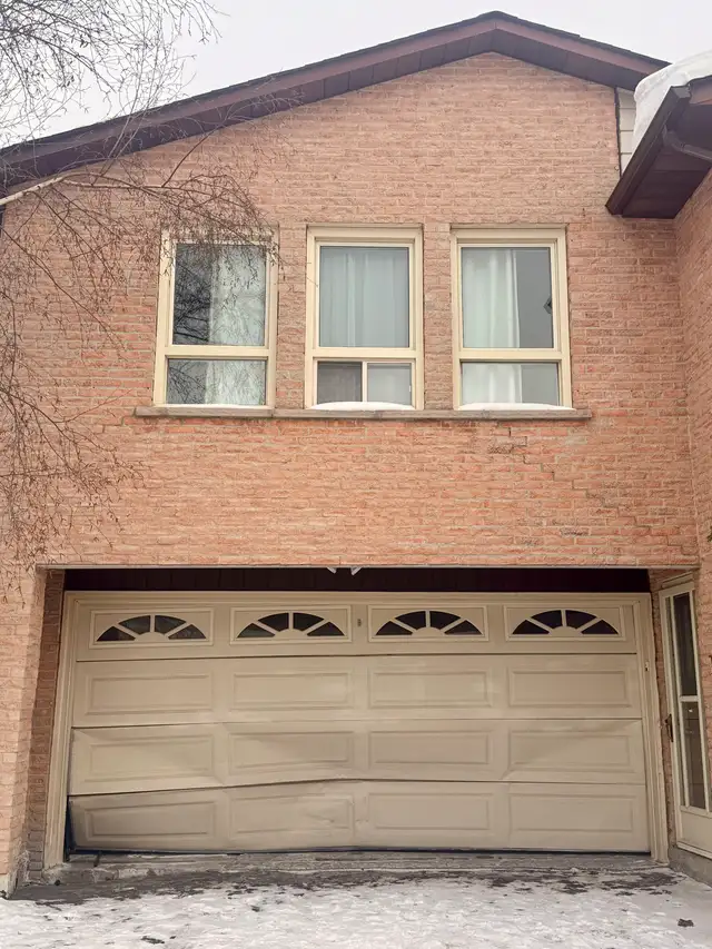 ⭐️NEW GARAGE DOORS⭐️