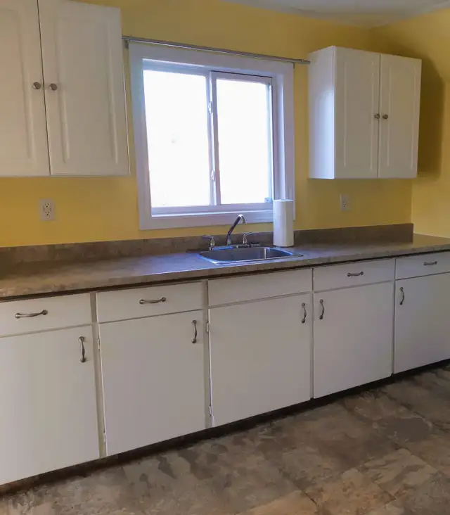 2 Beds 1 Bath Apartment, downtown Truro