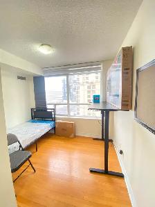 Fully Furnished Room for Rent in Mississauga Condo - Photo 2
