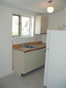 One Bedroom and Den Garden Apartment - Photo 8