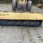 CleanSweep 96' Loader Angle Broom — JRB 416 Mount, Good Brushes