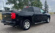 2017 Chevrolet Silverado 1500 LT Z71 Crew Cab 4X4 - Photo 2