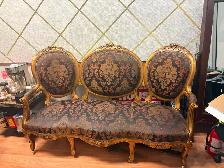 Elegant Vintage French Antique 3 seat Sofa with 2 chairs - Photo 2