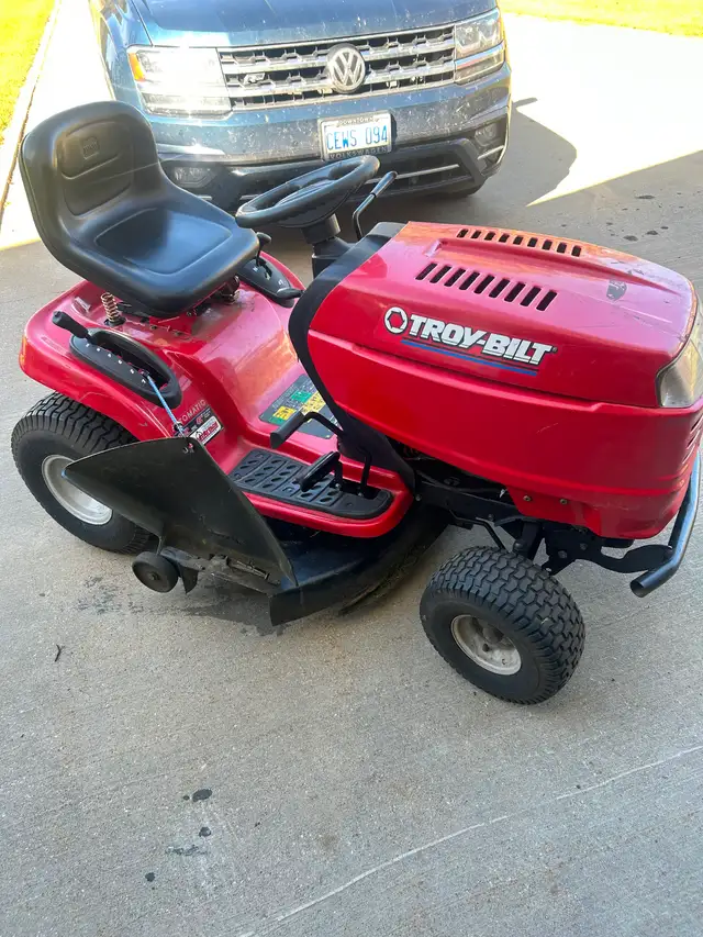 Lawn tractor for sale