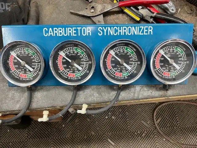 CARBURETOR SYNCHRONIZER