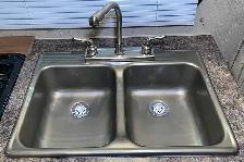 2011 Forest River Flagstaff Micro-Lite 23LB – Bunk Model Trailer - Photo 24