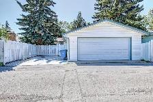 Pineridge main floor 3 bedroom, doub garage $1620/m 60%UT - Photo 7