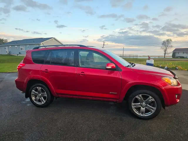 2011 Toyota Rav 4  Sport 4WD One Owner 4 cylinder