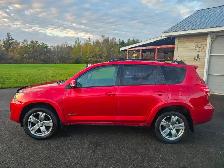 2011 Toyota Rav 4  Sport 4WD One Owner 4 cylinder - Photo 6