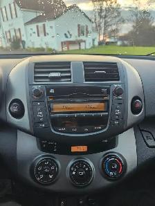 2011 Toyota Rav 4  Sport 4WD One Owner 4 cylinder - Photo 7